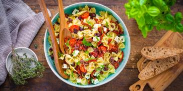 Ricetta Pasta fredda con pomodorini mediterranea